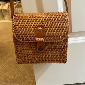 Rattan summer bag with leather strap